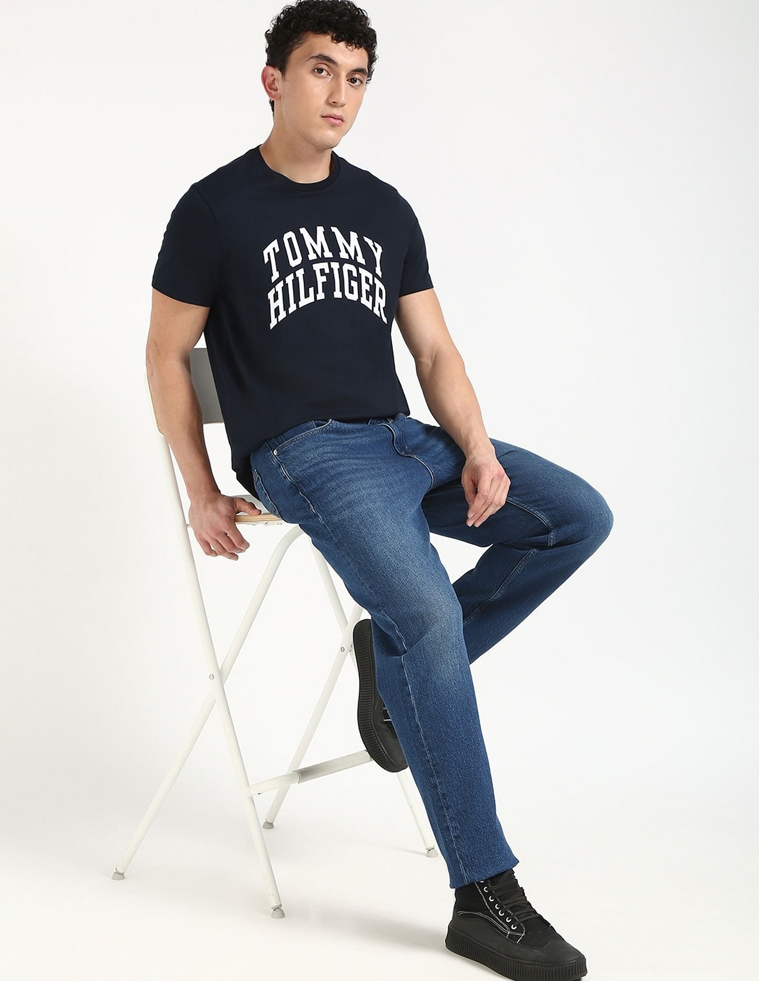 Tommy Hilfiger Logo Regular-Fit Cotton T-Shirt