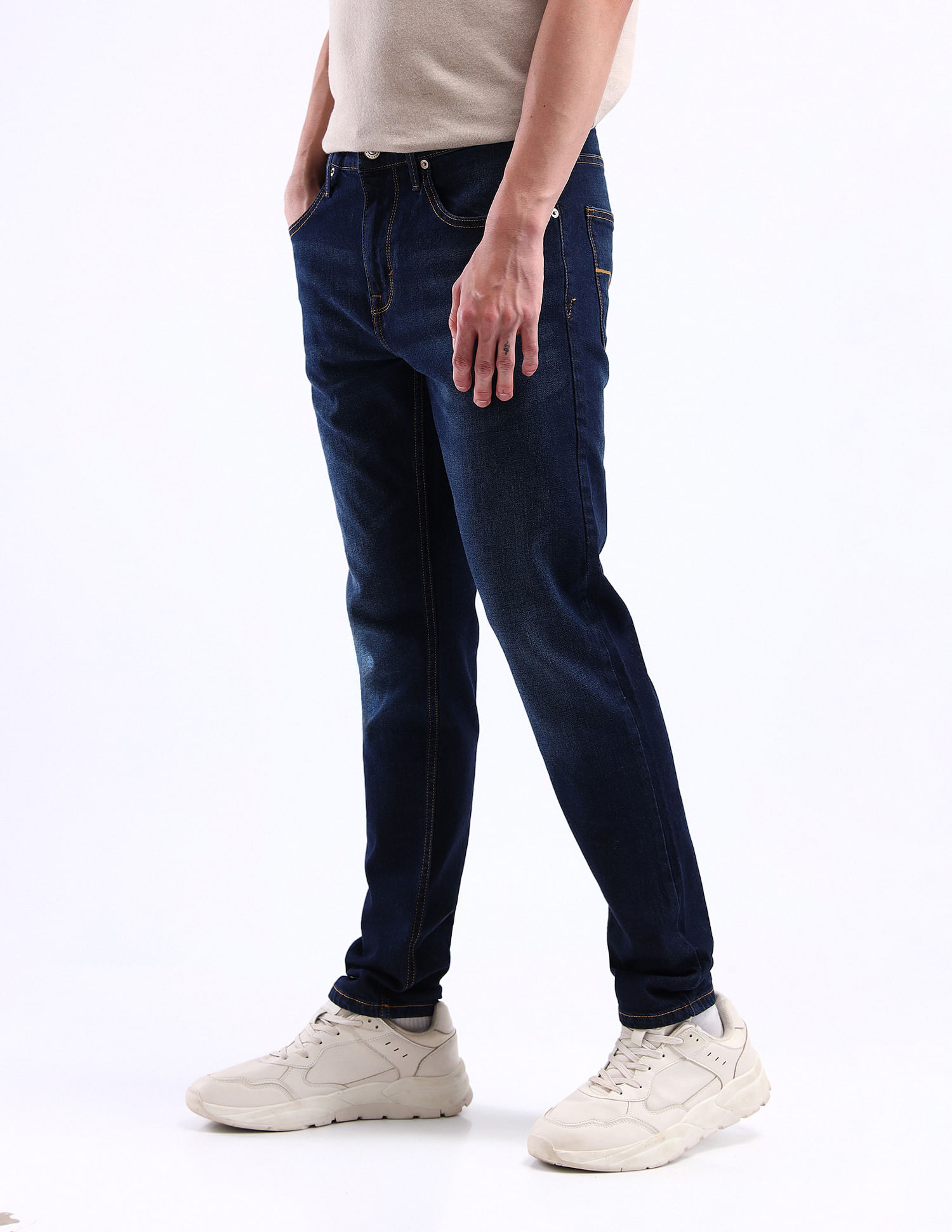 Flying Machine Mid Rise Slim Tapered Fit Jeans