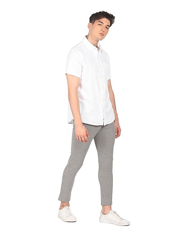 Buy Calvin Klein Men White Spread Collar Solid Casual Shirt - NNNOW.com