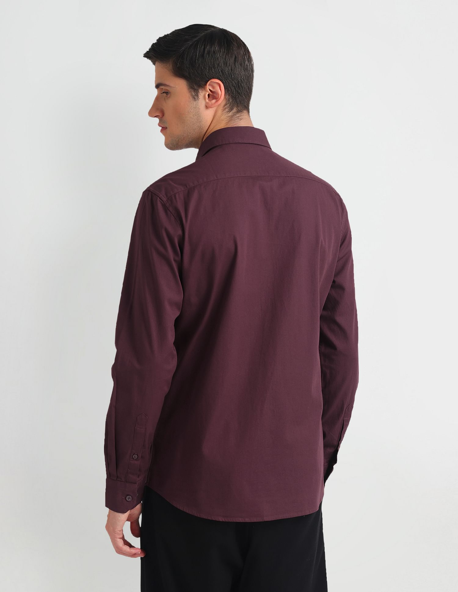 Arrow Sports Manhattan Slim Fit Solid Shirt