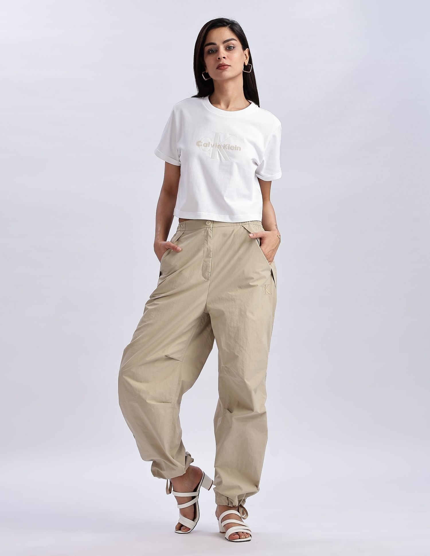 Calvin Klein Jeans Straight-Fit Solid Mid Rise Joggers