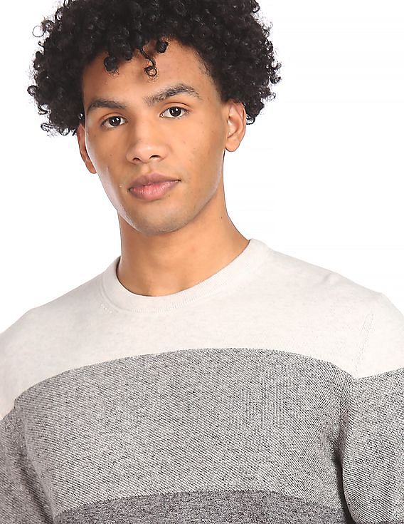 Buy GAP Men Grey Crew Neck Colour Block Sweater NNNOW