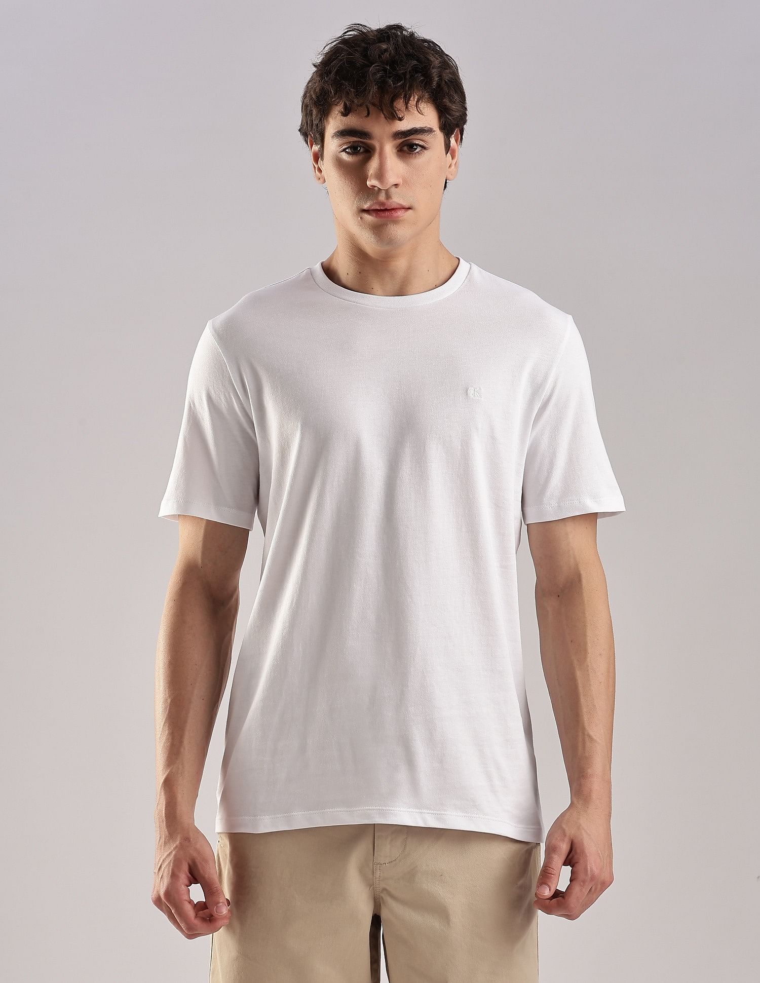 Calvin Klein Jeans Regular-Fit Solid Cotton T-Shirt