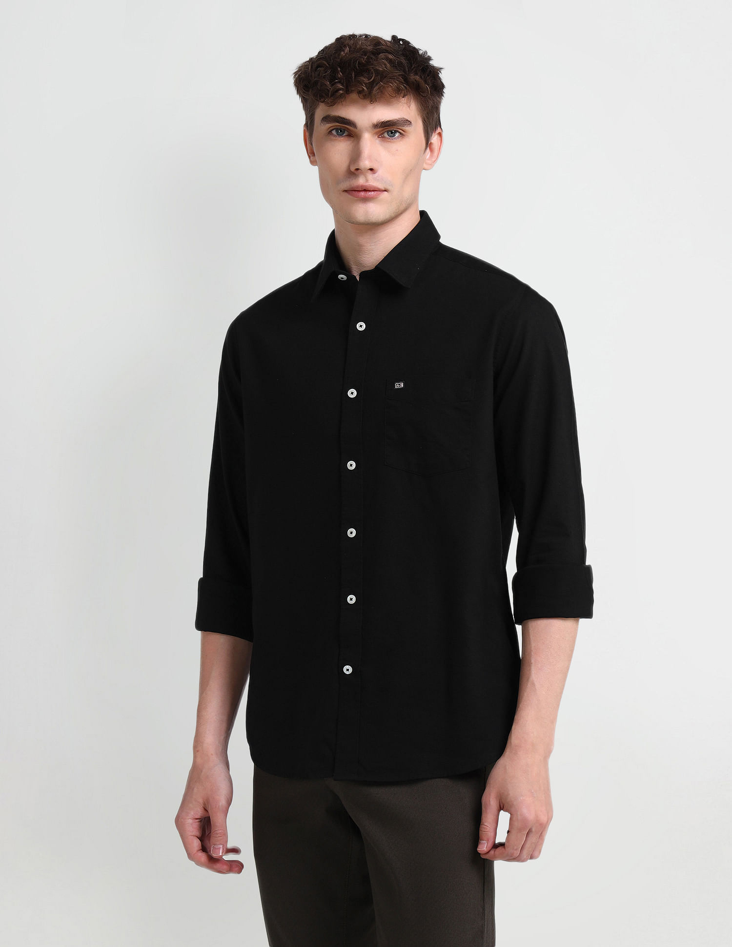 Arrow Sport Manhattan Slim Fit Solid Shirt