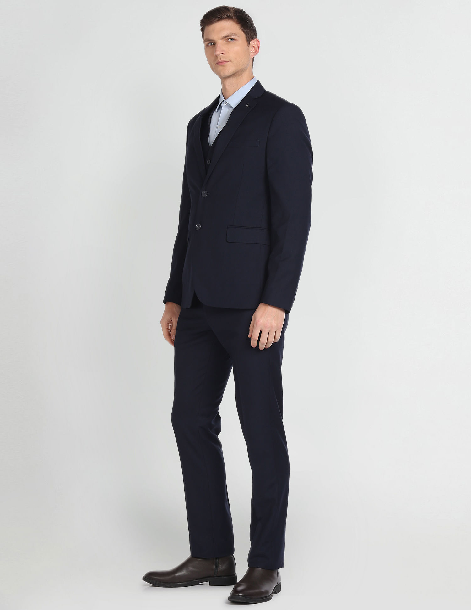 Arrow Dobby Hudson Tailored Fit Three Piece Suit