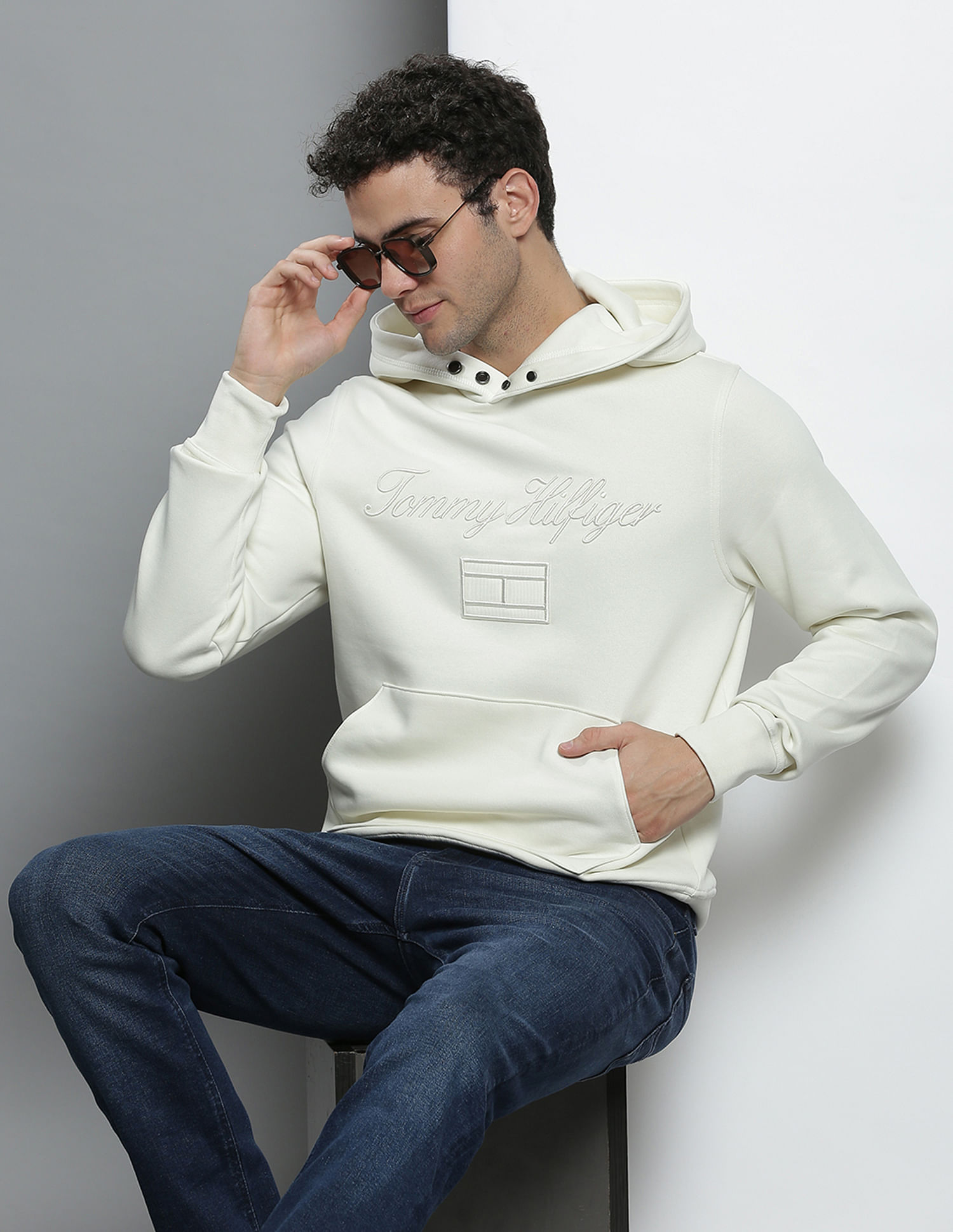 Buy Tommy Hilfiger Men White Essential Embroidered Monogram Sweatshirt -  NNNOW.com