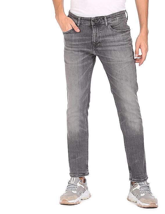 tildele importere Politisk Buy Tommy Hilfiger Men Dark Grey Scanton Slim Fit Stone Wash Jeans -  NNNOW.com