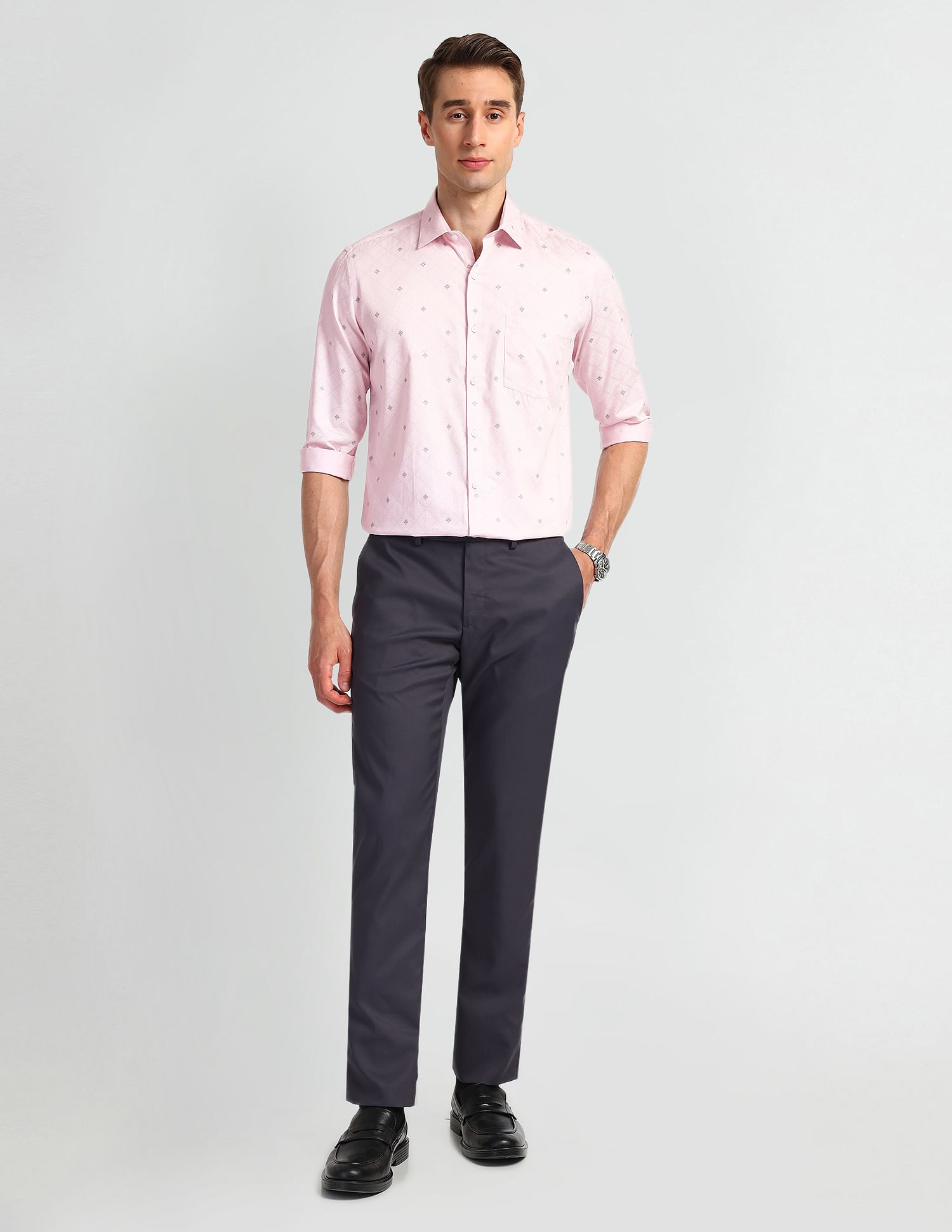Arrow Cutaway Collar Geometric Print Shirt