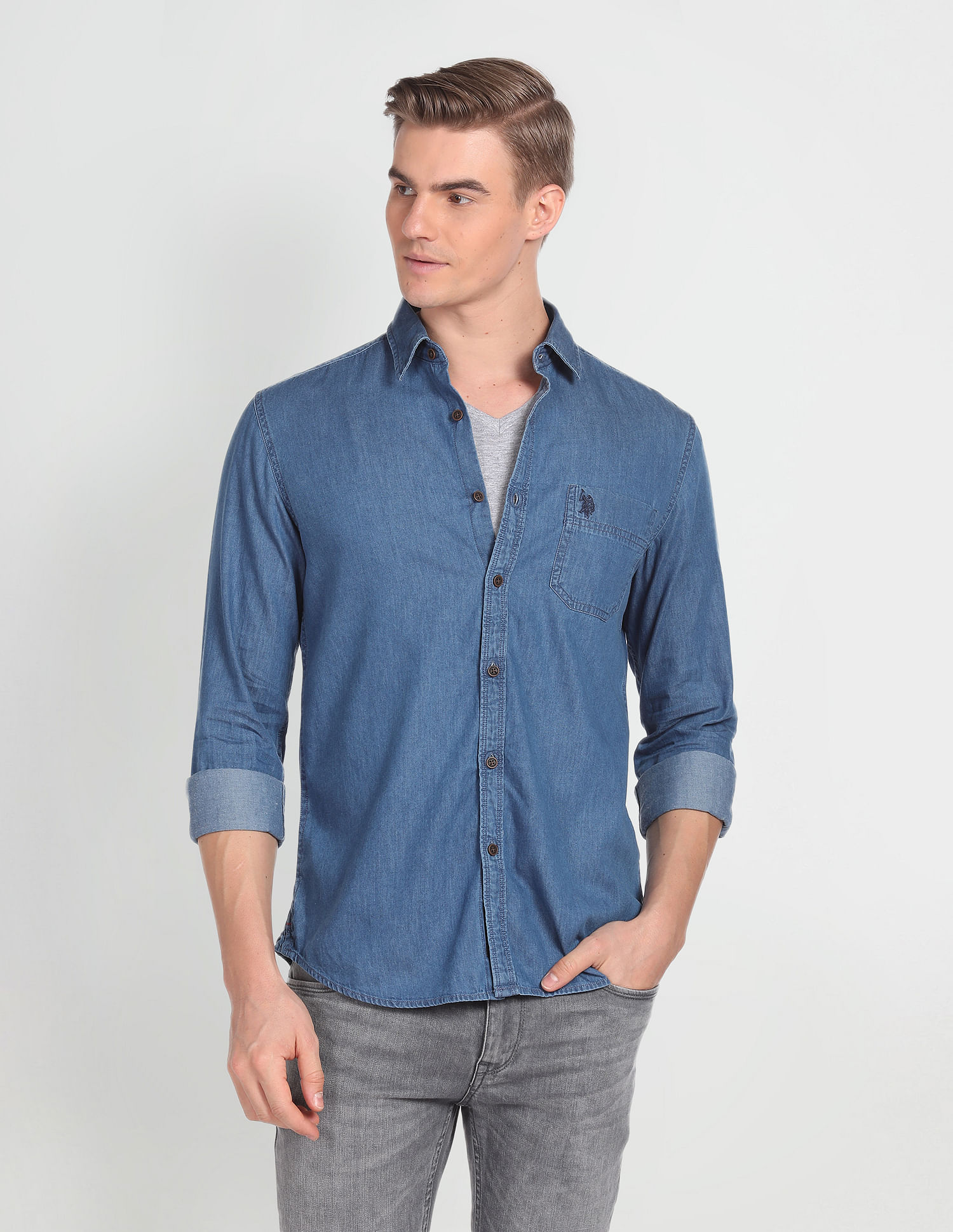 Softest Chambray Shirts For Fall - VSTYLE