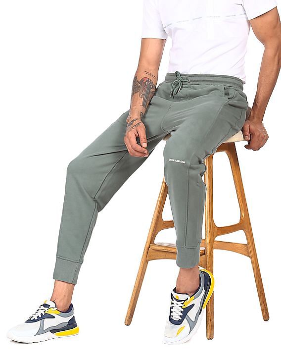 Buy Calvin Klein Mid Rise Solid Joggers - NNNOW.com