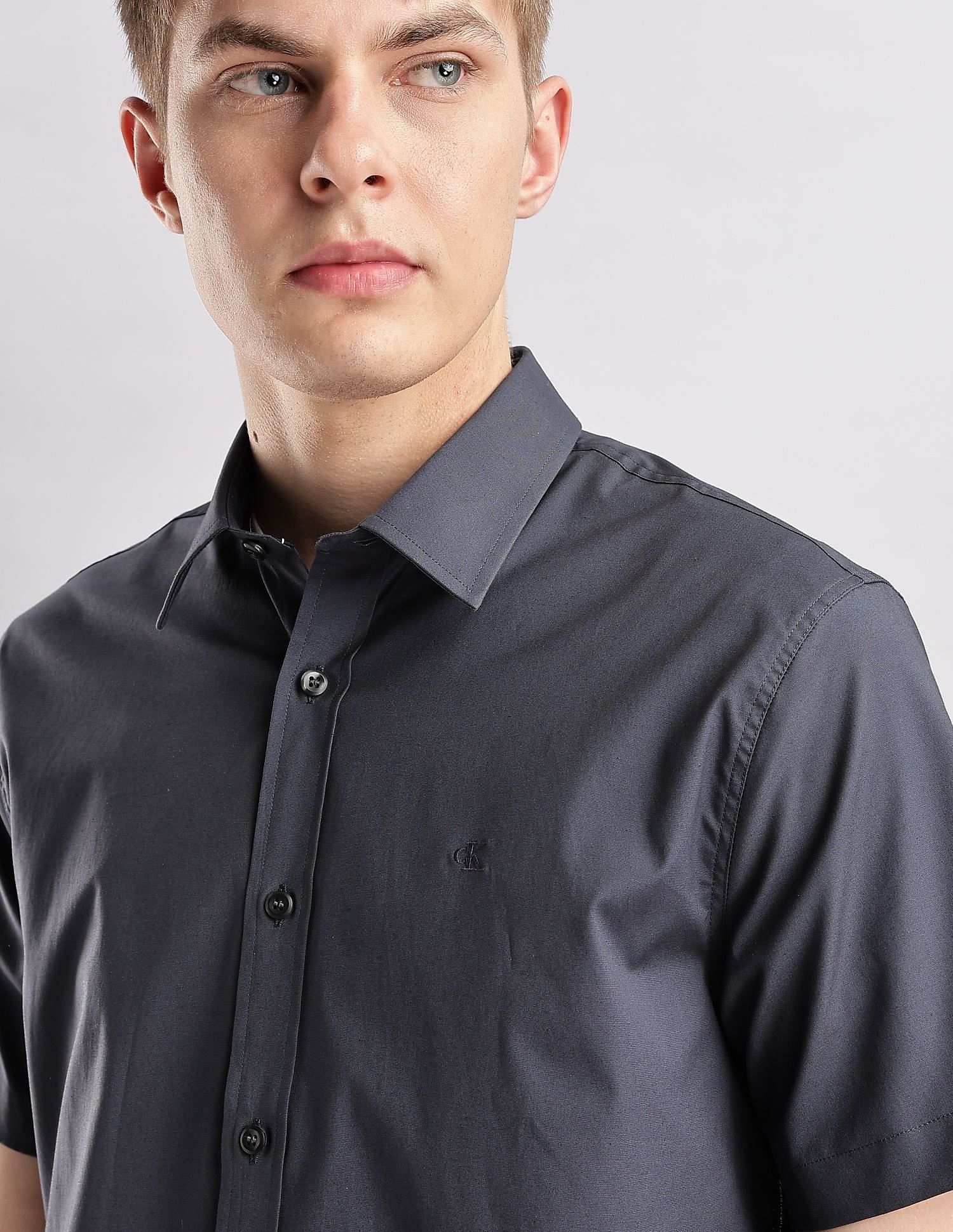 Calvin Klein Jeans Solid Regular Fit Plain Woven Shirt