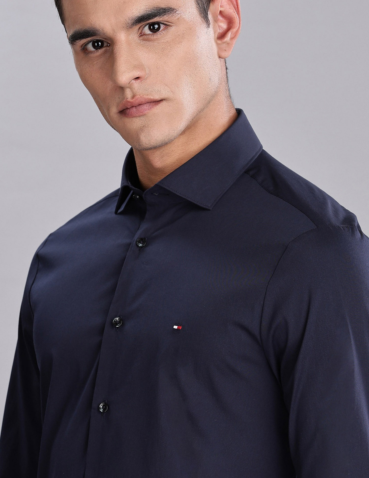 Tommy Hilfiger Solid Slim Fit Plain Woven Shirt