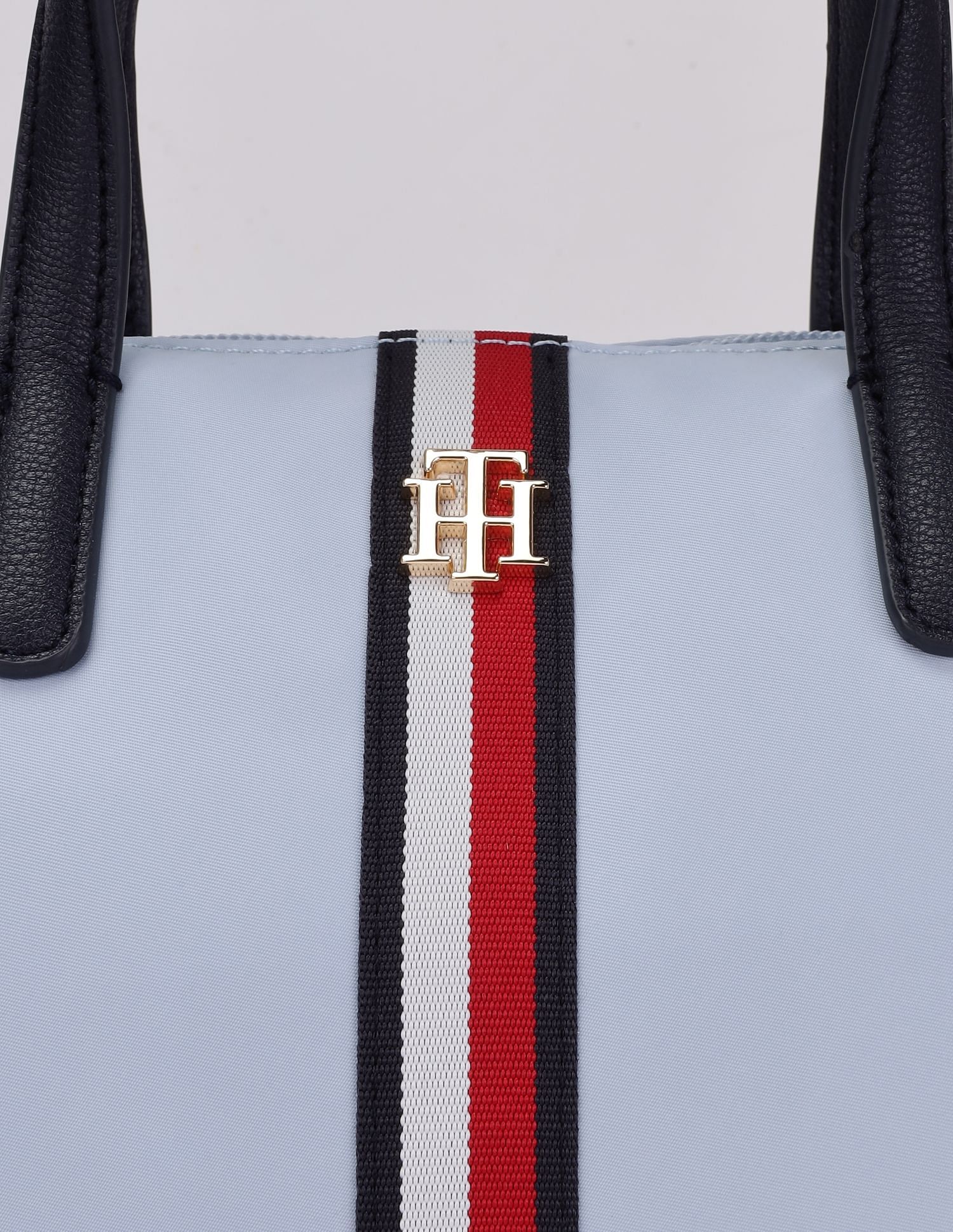 Tommy Hilfiger Solid Blue Nylon Handbag