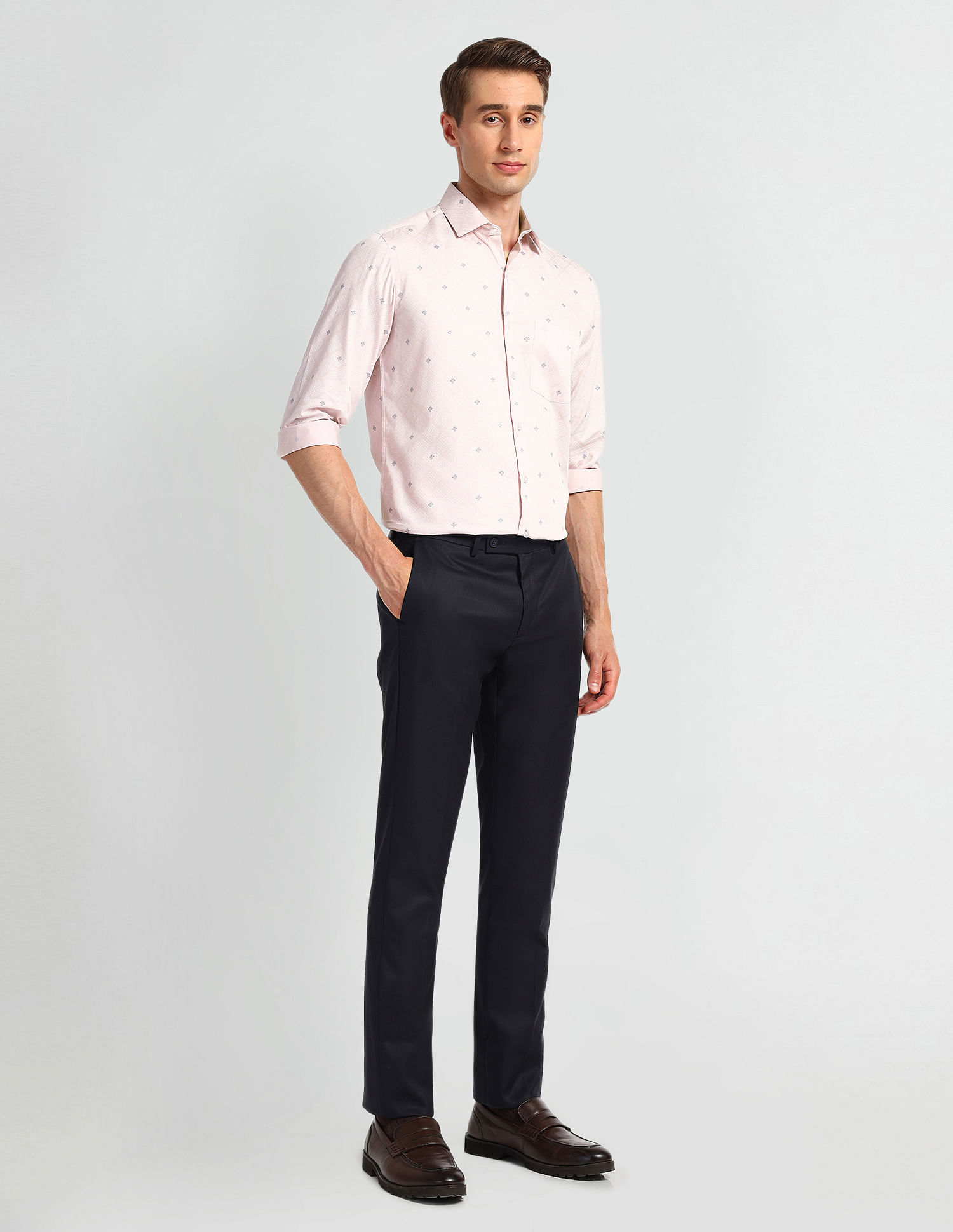 Arrow Cutaway Collar Cotton Shirt