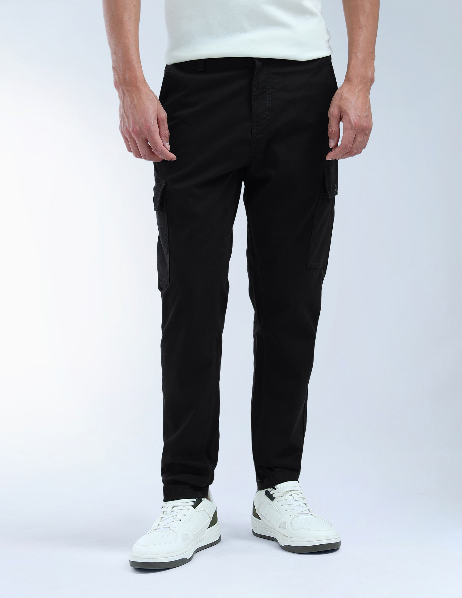 Flying Machine Relaxed Tapered Fit Mid Rise Cargo Trouser