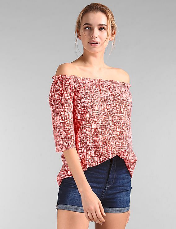 Off the best sale shoulder tops gap