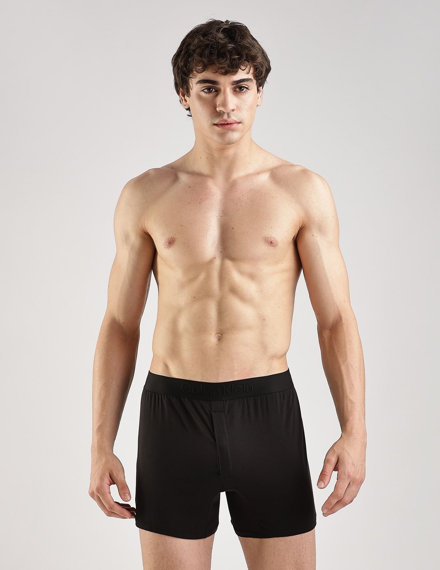 Calvin Klein Underwear Black Solid Mid Rise Trunk