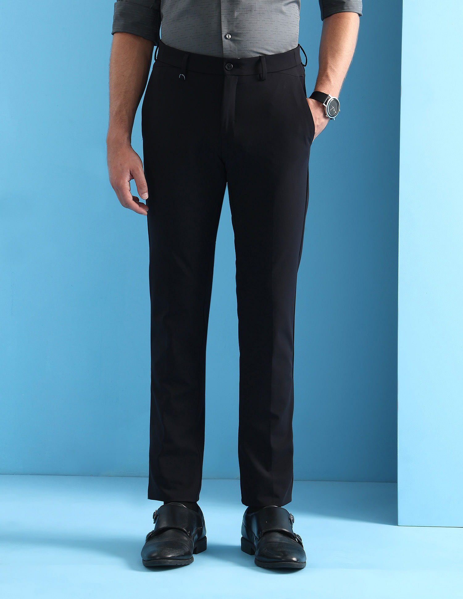 Arrow Newyork Solid Regular Fit Knitted Trousers
