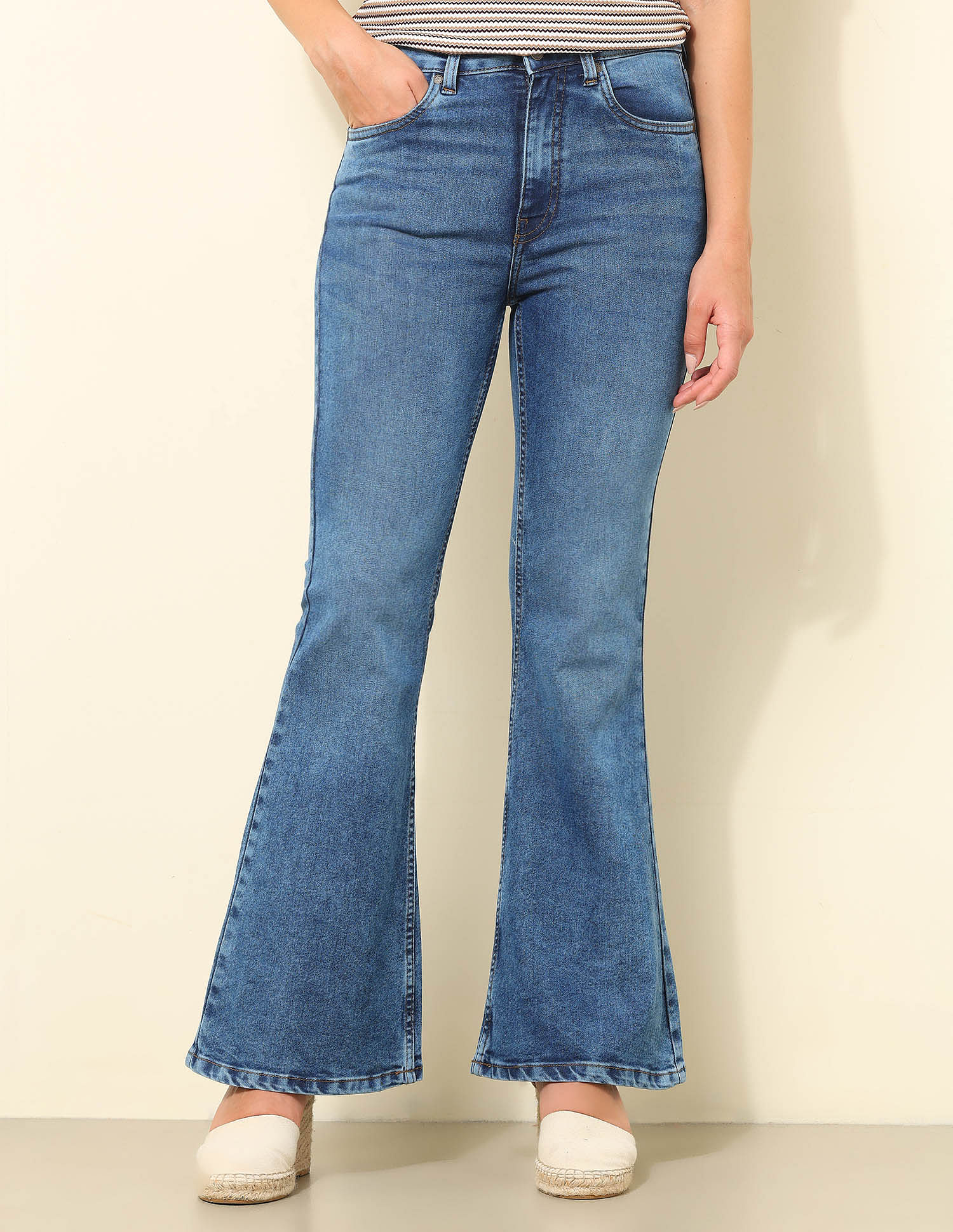 U.S. Polo Assn. Women High Rise Extreme Flare Fit Jeans