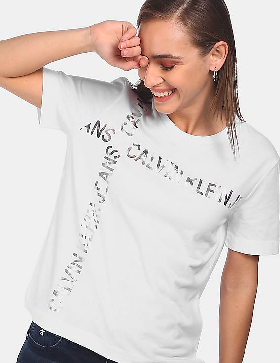 Buy Calvin Klein Women Women White Short Sleeve Logo T-Shirt - NNNOW.com