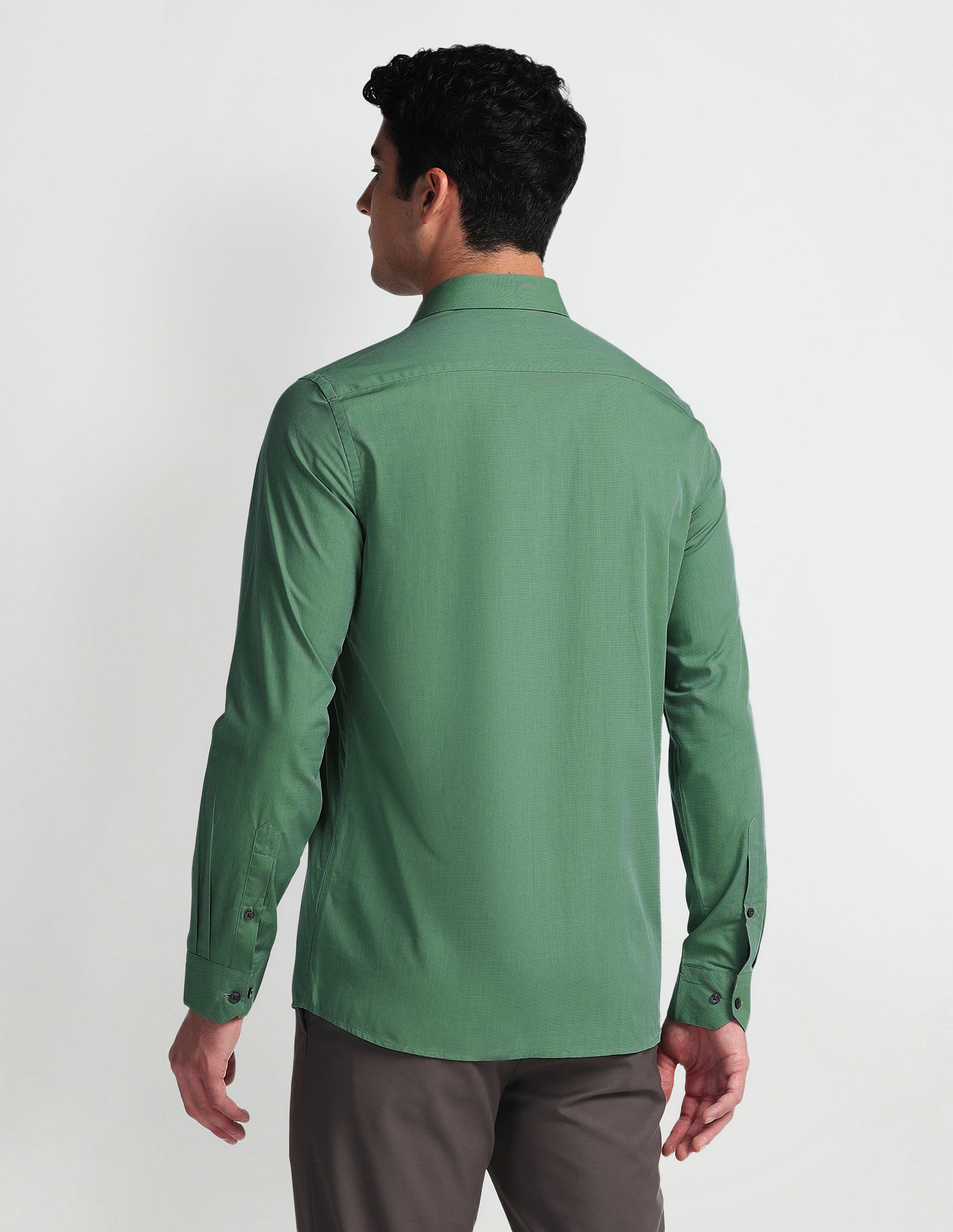 Arrow Pure Cotton Manhattan Slim Shirt