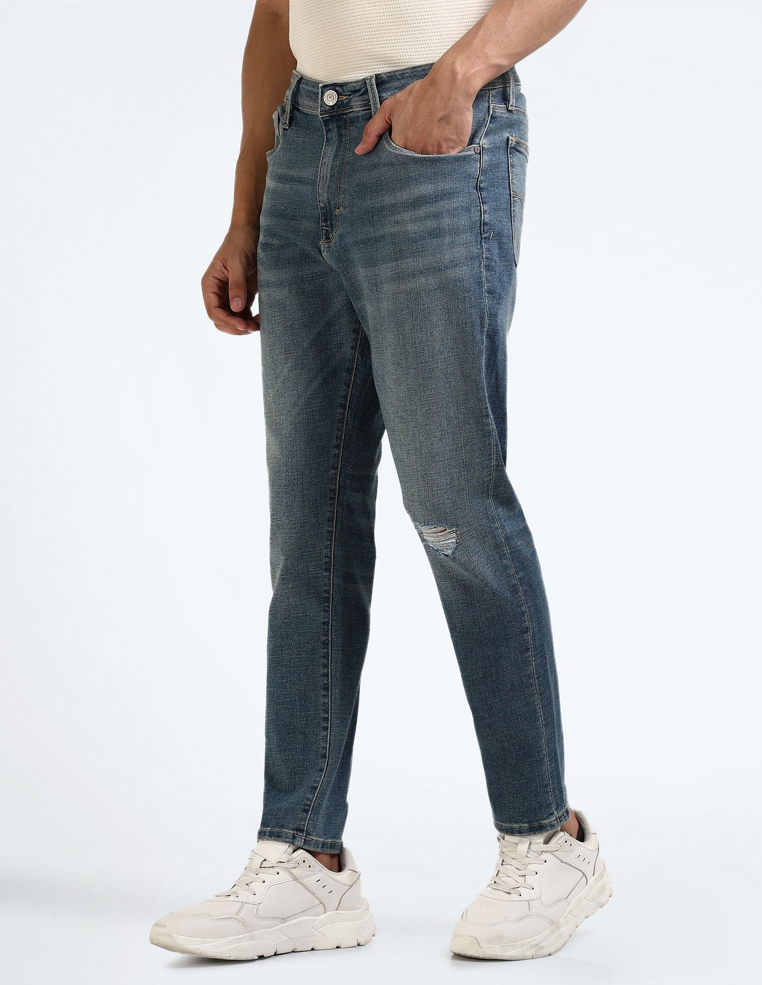 Flying Machine Mankle Relax Tapered Fit Distressed Jeans