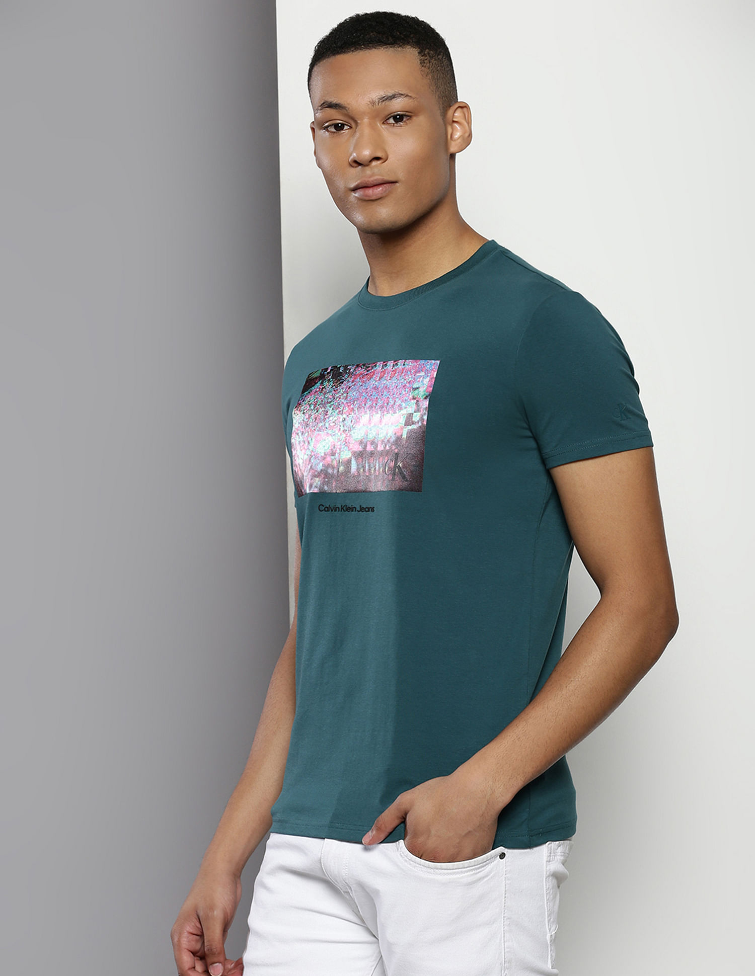 Buy Calvin Klein Men Blue Crew Neck Brand Print T-Shirt - NNNOW.com