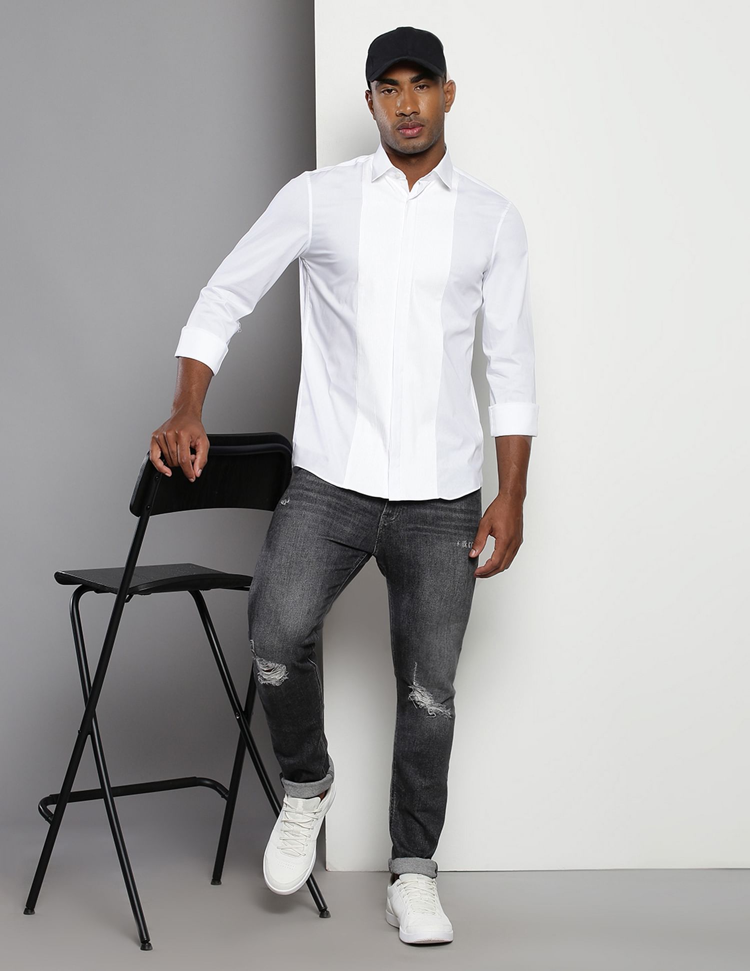 Calvin Klein Solid Slim Fit Casual Shirt