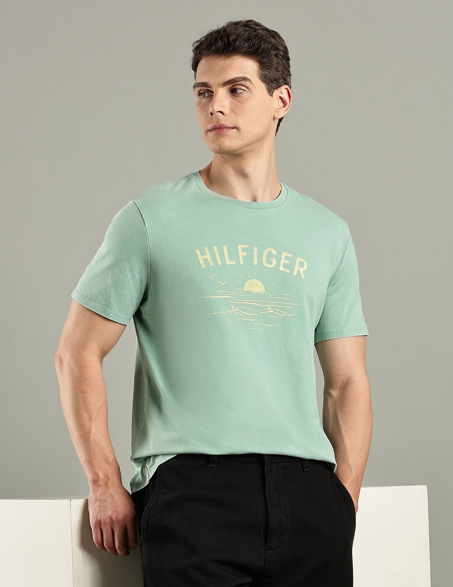 Tommy Hilfiger Logo Regular-Fit Cotton T-Shirt