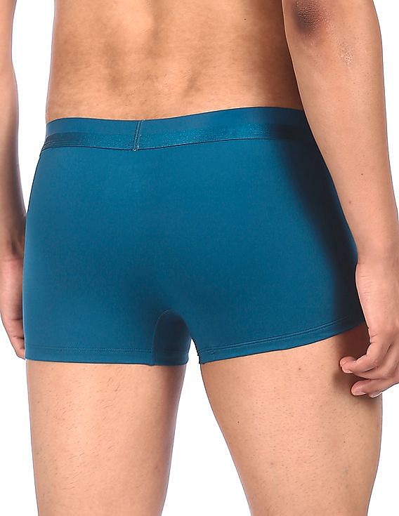 Buy Calvin Klein Underwear Men Blue Contrast Waist Solid Trunks - NNNOW.com