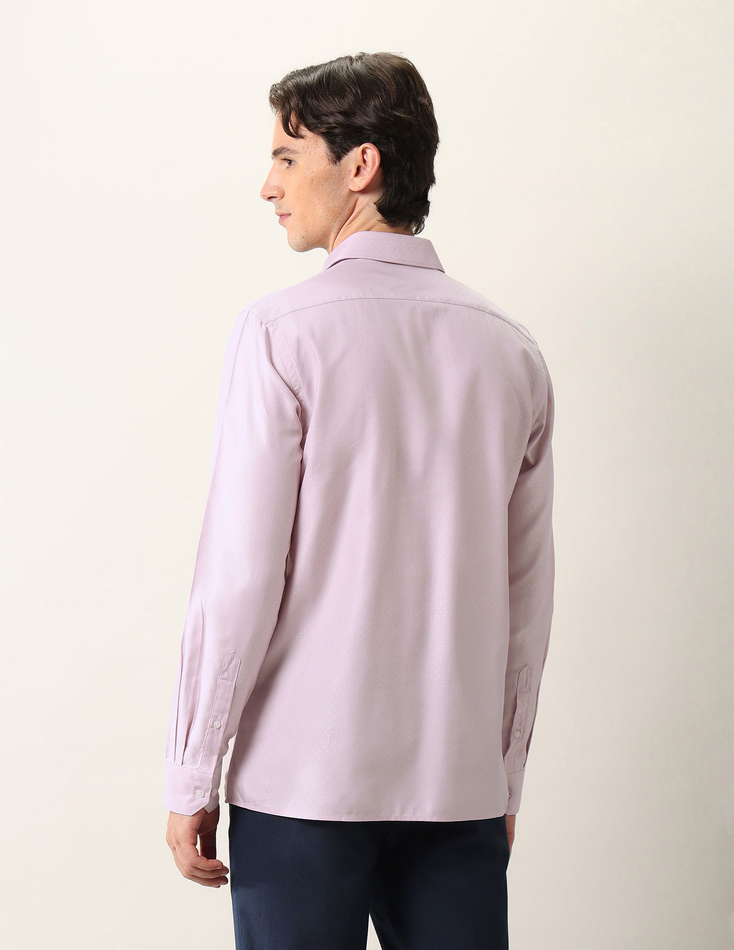 Arrow Textured Manhattan Slim Fit Ceremonial Shirt