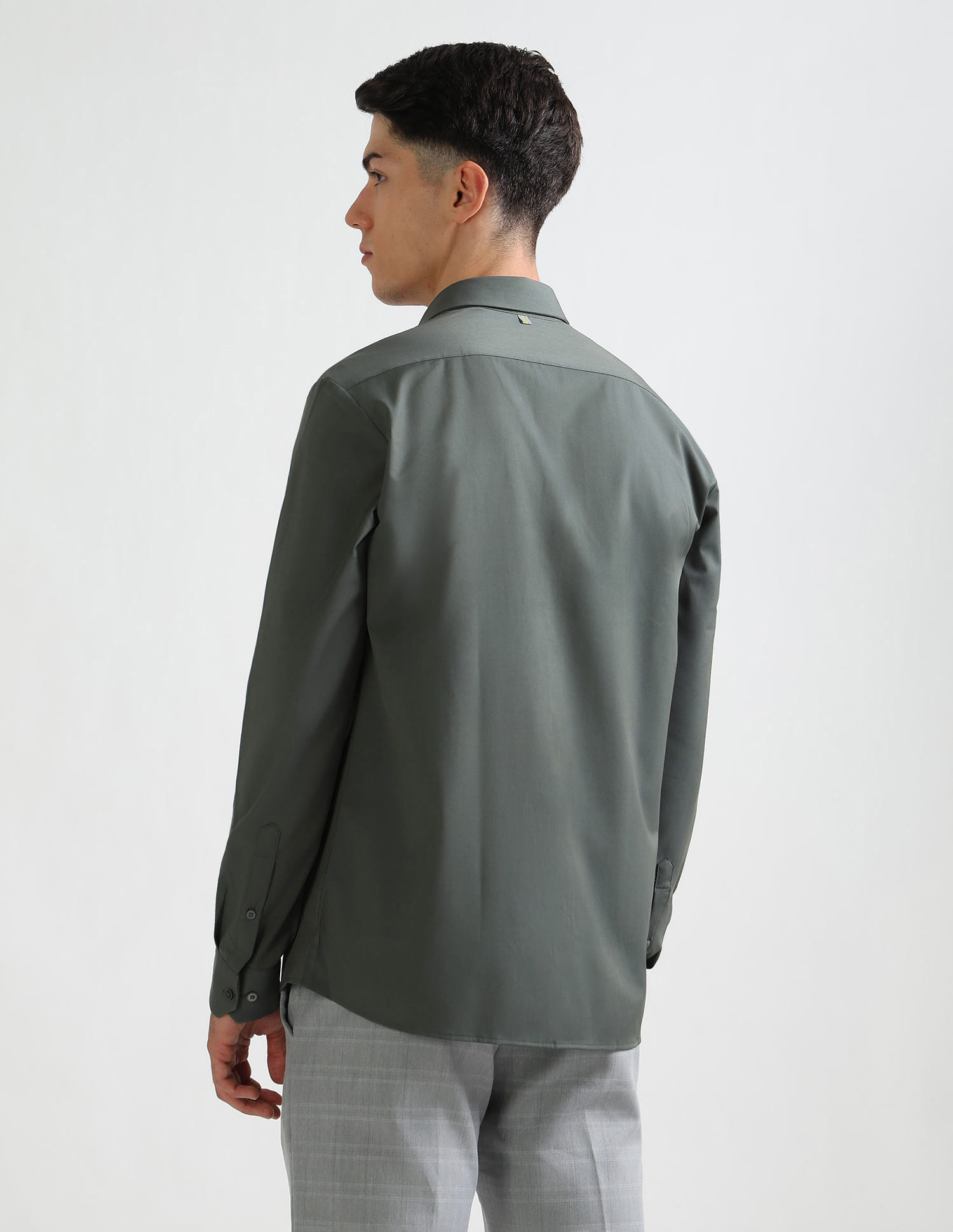 Buy Arrow Newyork Poplin Manhattan Slim Fit Shirt - NNNOW.com Buy Arrow Newyork Poplin Manhattan Slim Fit Shirt - NNNOW.com