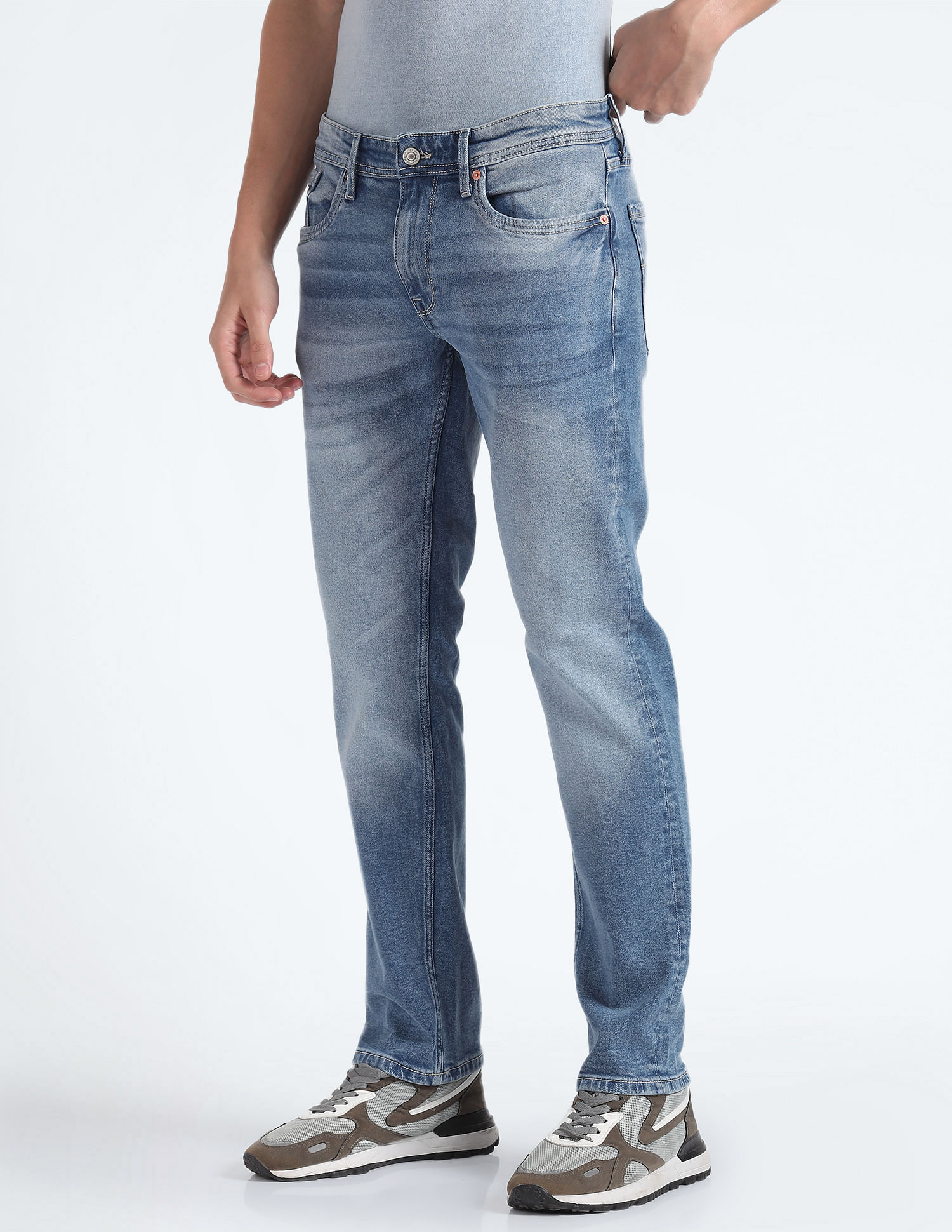 Flying Machine Mid Rise Freddie Slim Straight Jeans