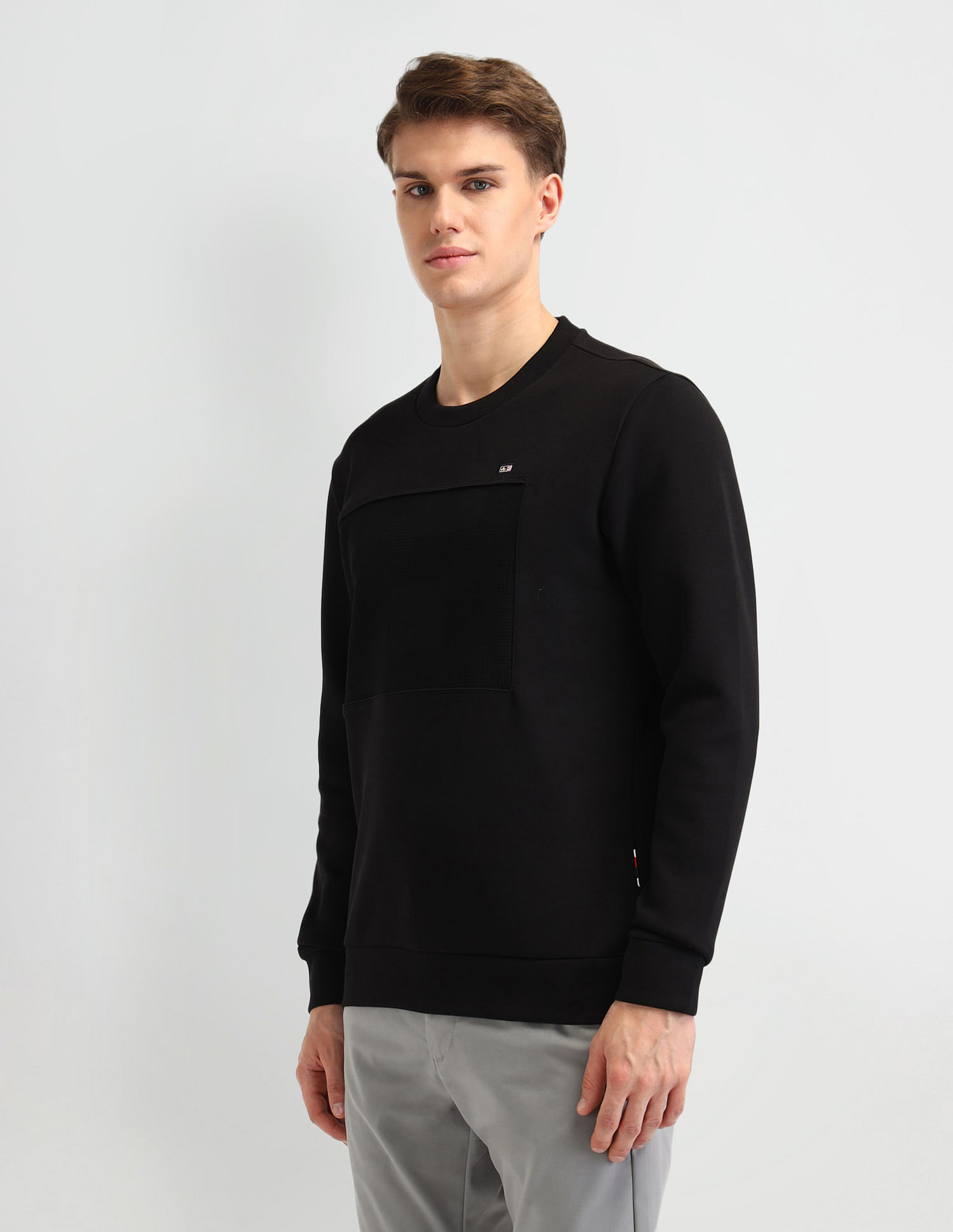 Arrow Sport Solid Regular Fit Sweatshirt