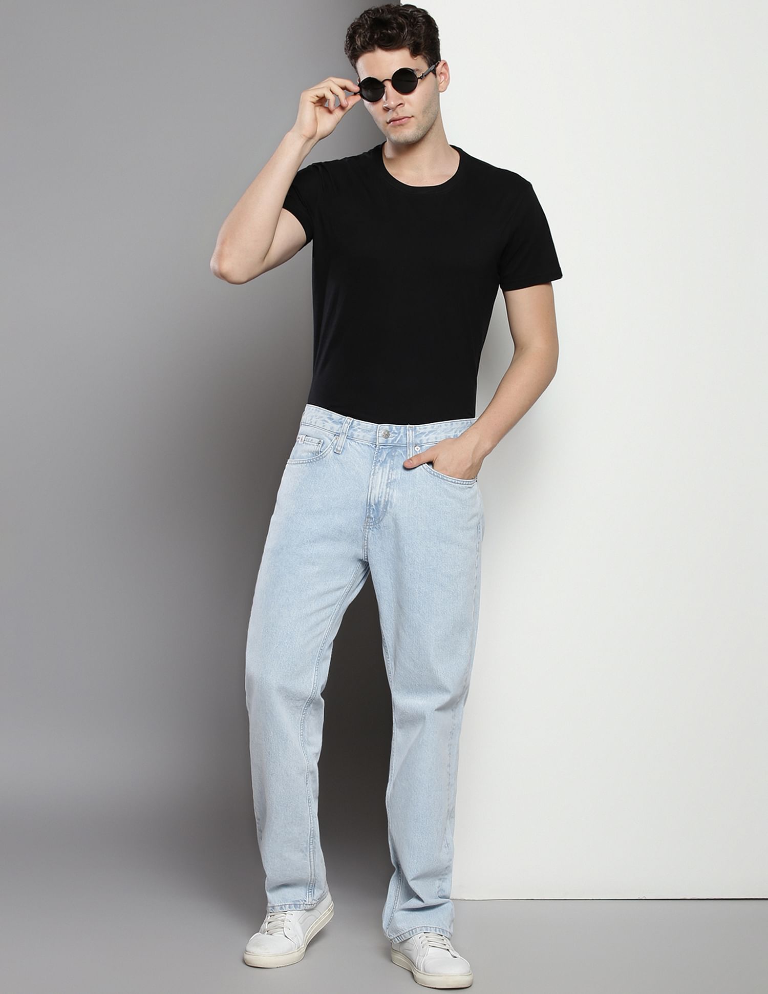 Calvin Klein Jeans 90s Straight Fit Rinsed Jeans