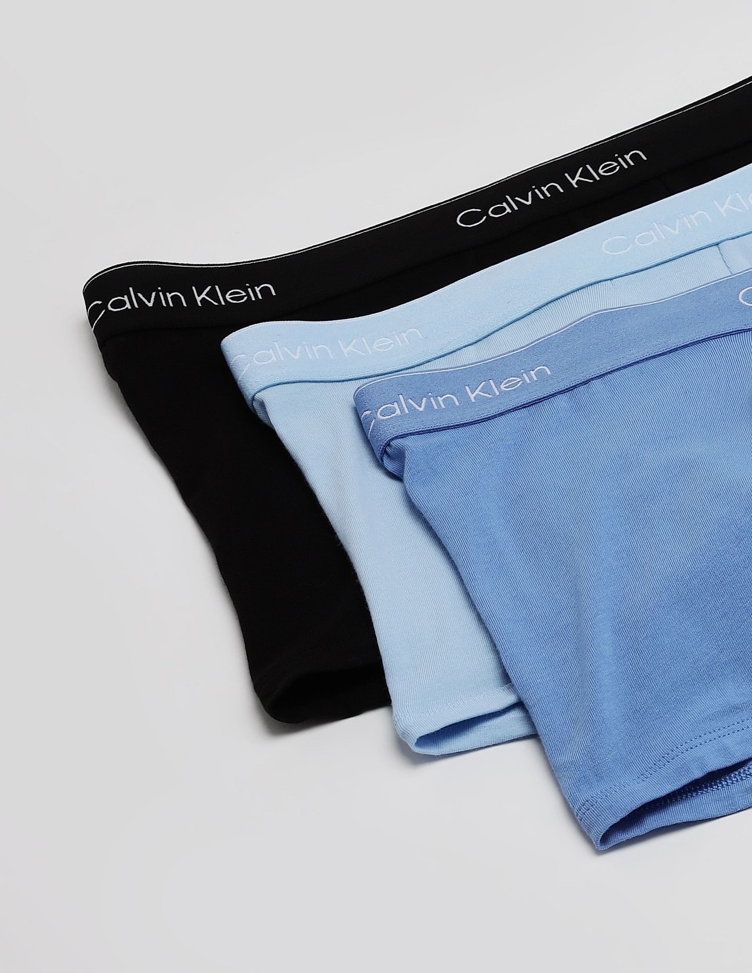 Calvin Klein Underwear Multi-Coloured Solid Low Rise Trunk - Pack Of 3