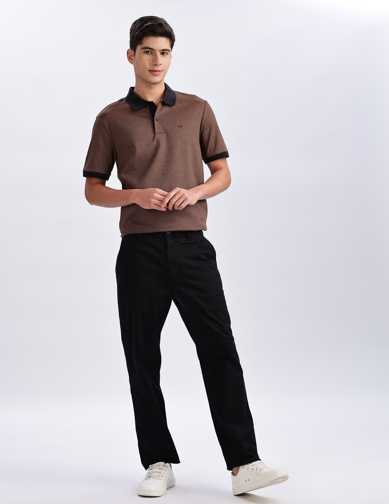 Calvin Klein Jeans Relaxed-Fit Solid Mid Rise Trousers