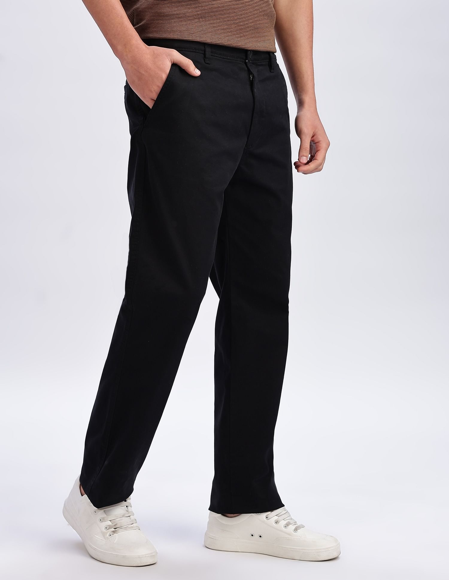 Calvin Klein Jeans Relaxed-Fit Solid Mid Rise Trousers