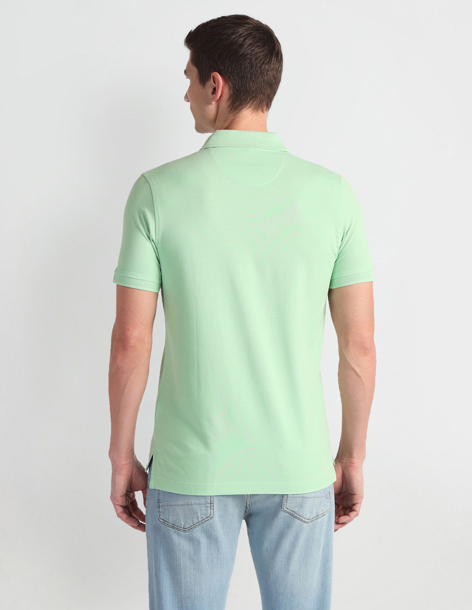 Arrow Sports Patterned Collar Solid Polo Shirt