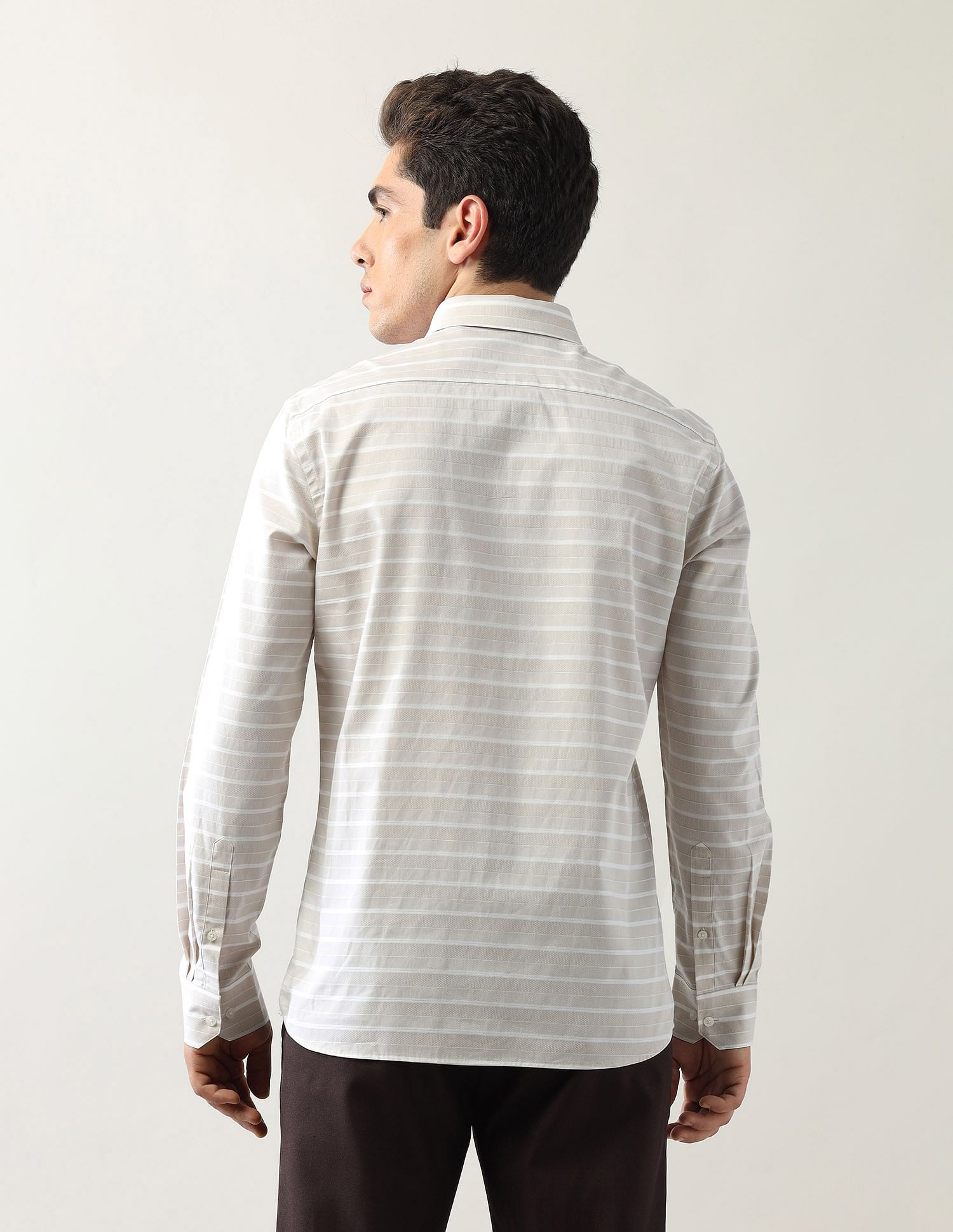 Arrow Horizontal Striped Manhattan Slim Fit Shirt