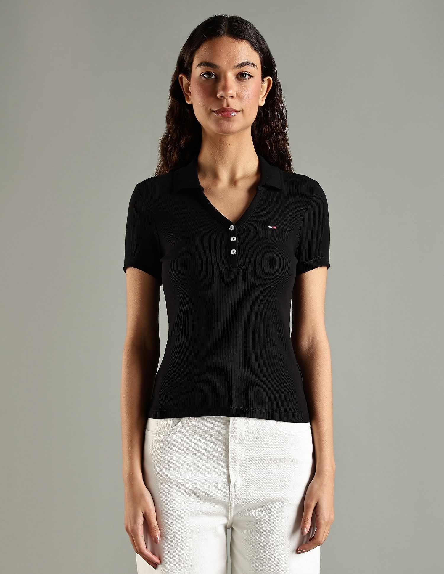 Tommy Hilfiger F25JWKT061 BLACK Womens T-Shirt