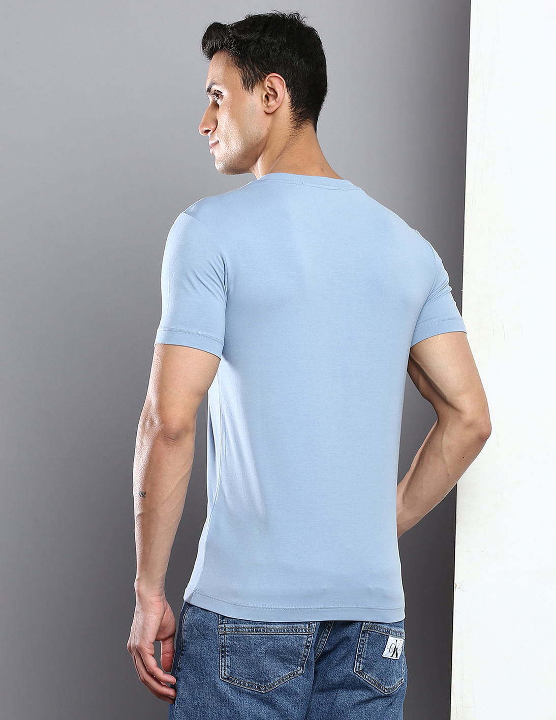 Buy Calvin Klein Jeans Short Sleeve Logo T-Shirt - NNNOW.com