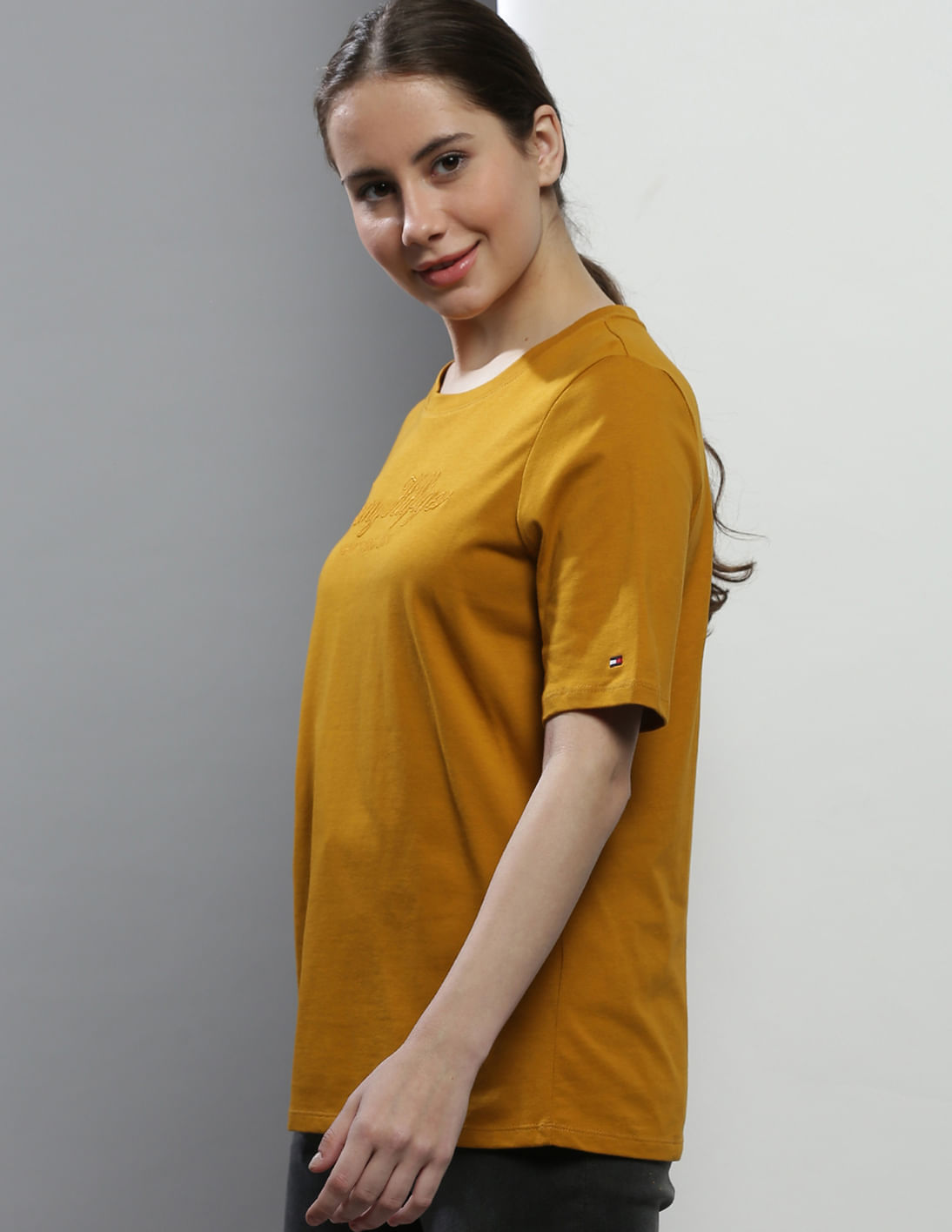 Tシャツ・カットソー CHLOE Women Tops 25AJH11170 6H1 Yellow SAB0064526001S066_det_2_032701