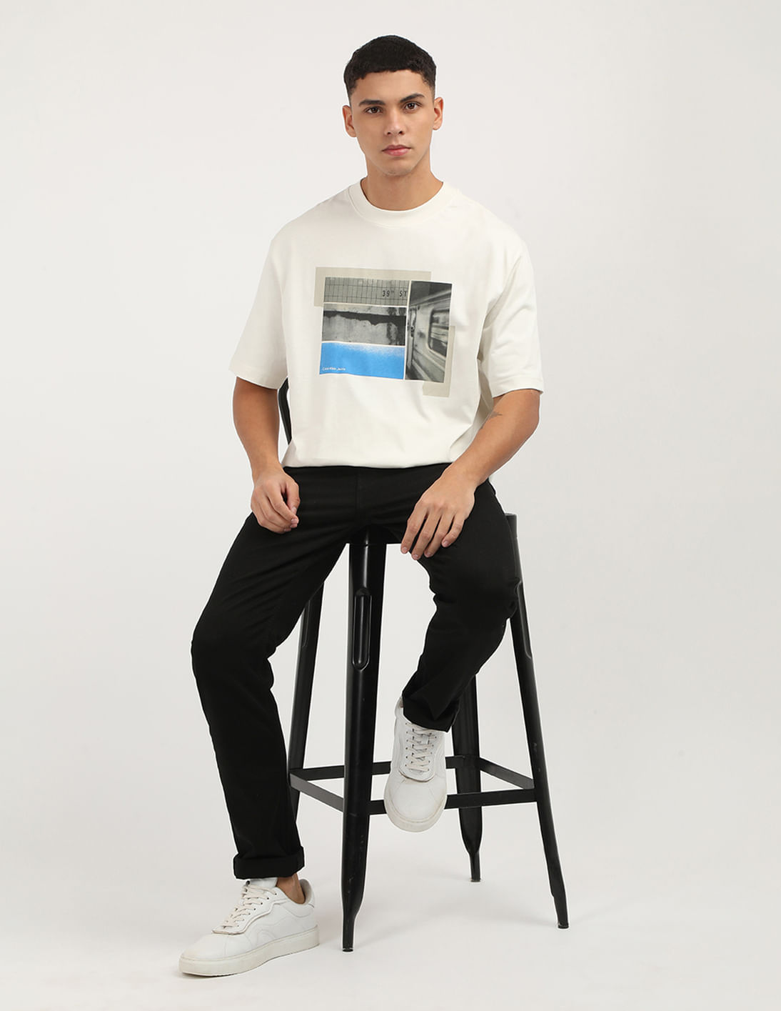 Buy Calvin Klein City Street Graphic Print T-Shirt - NNNOW.com