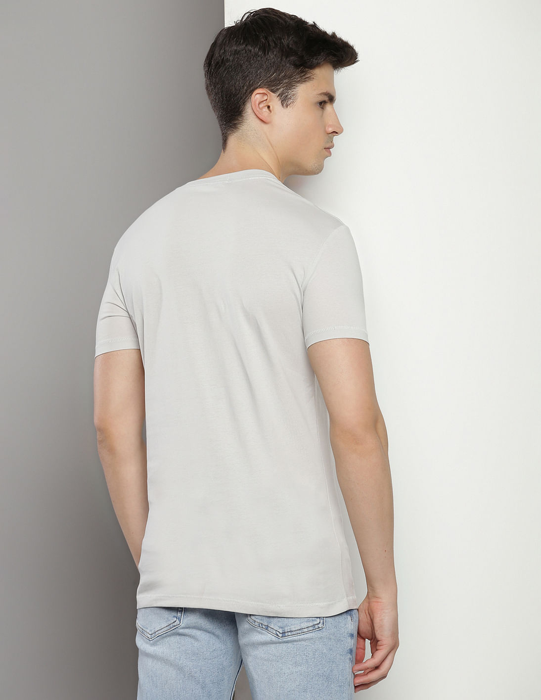 Buy Calvin Klein Jeans Mixed Institutional Logo Slim Fit T