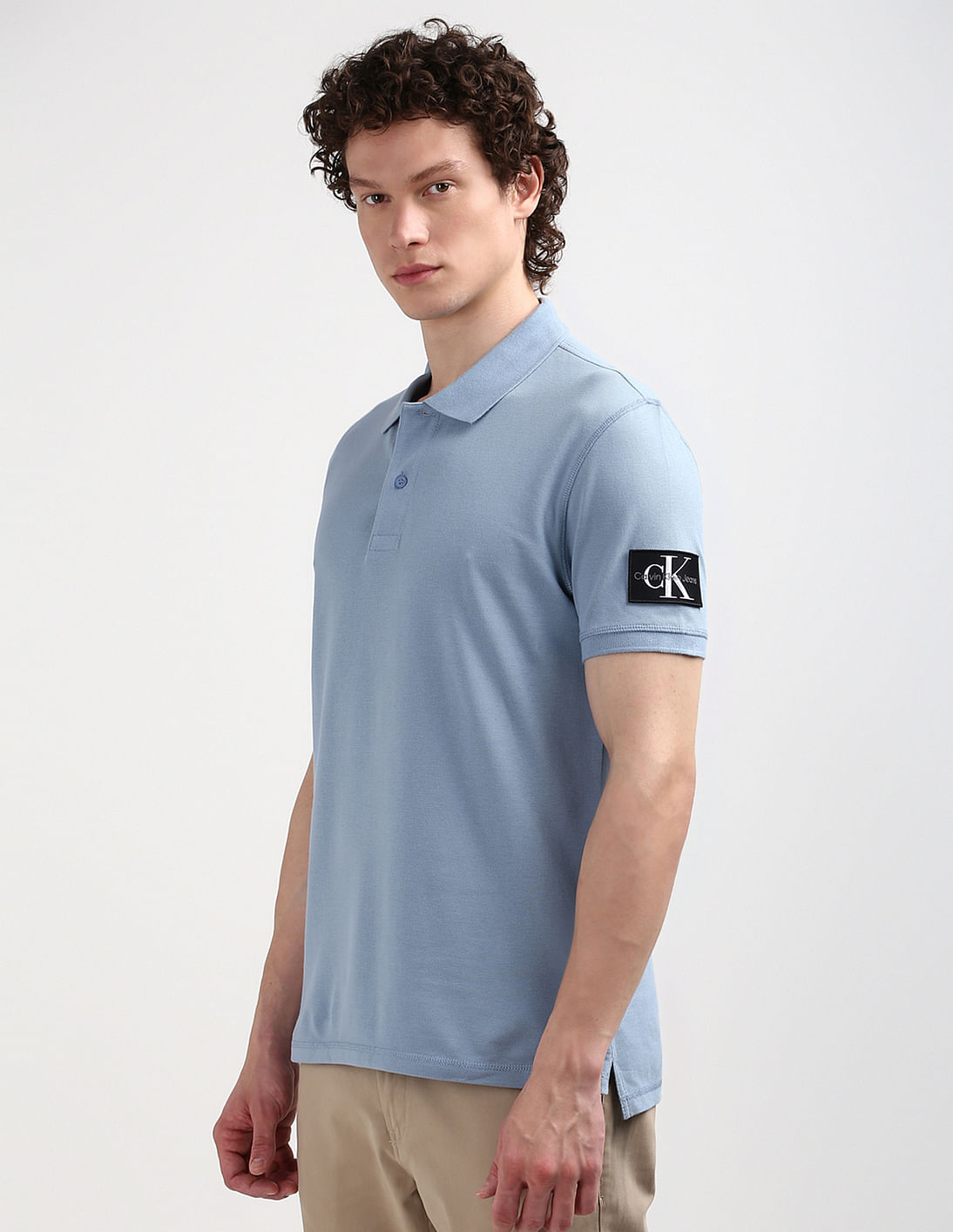 [ JEANS] Crop Badge Polo Shirt ★人気★ Buy Calvin Klein Jeans Embro Badge Reg Polo Shirt - NNNOW.com
